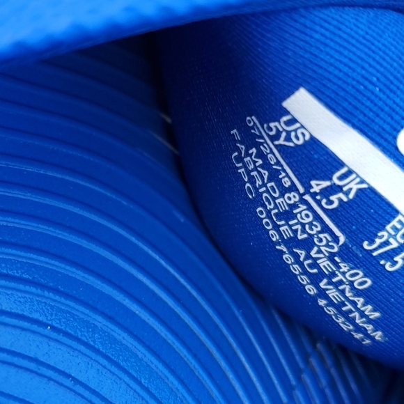 Nike Slides - Picture 2 of 2